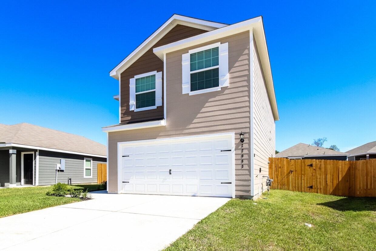 Primary Photo - 22083 Ellison Dr