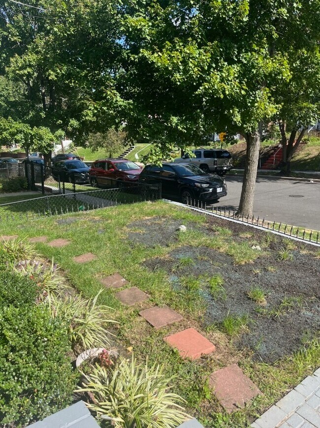 Building Photo - 3 Bed SE Washington DC