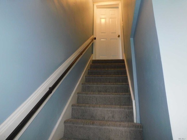 Building Photo - 259 Randall Ave