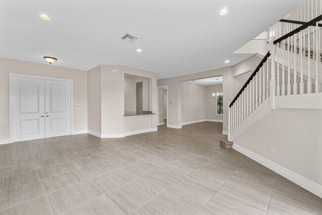 Building Photo - 9506 Eden Roc Ct