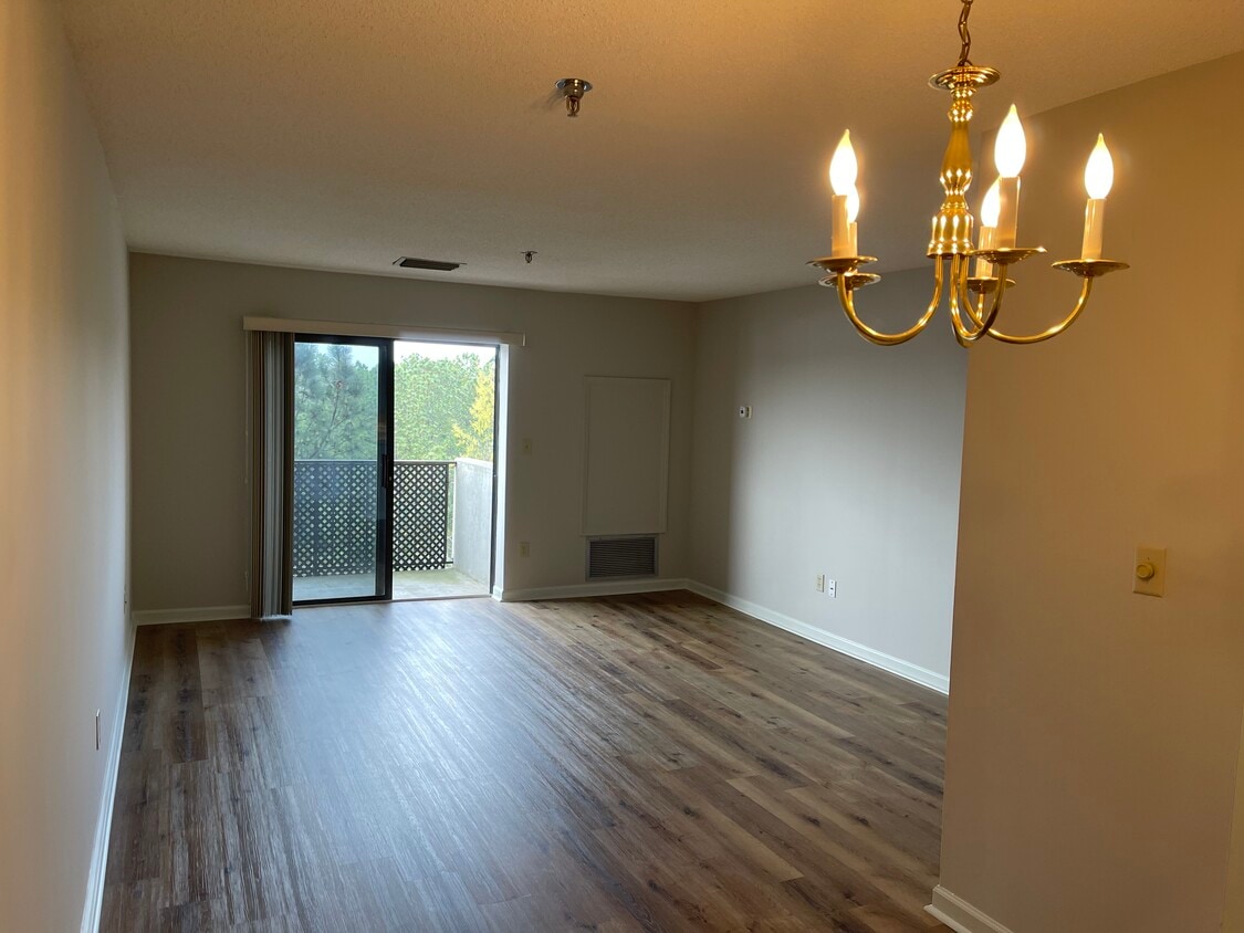 Foto del edificio - 300 Johnson Ferry Rd