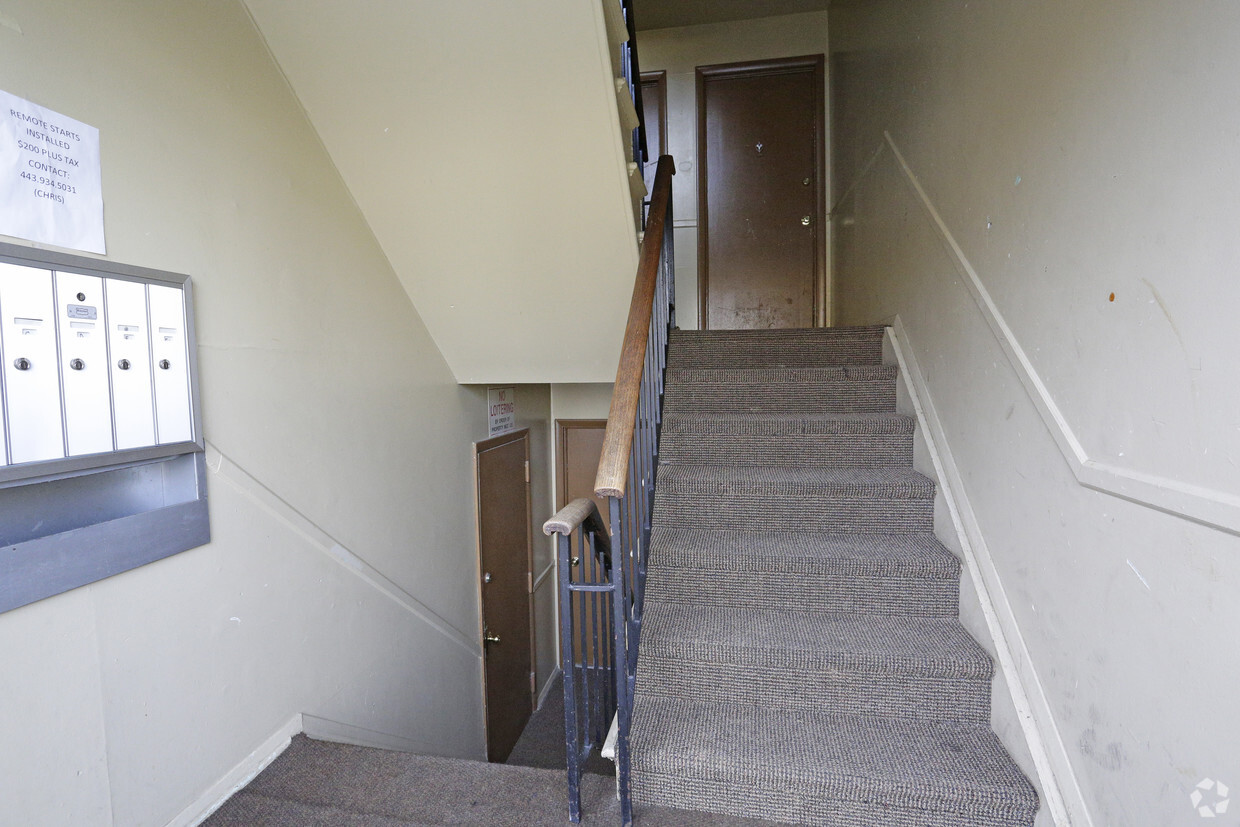 Vestíbulo - Woodlawn Village Apartments