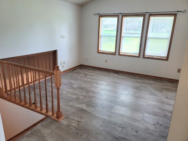 Foto del edificio - 5814 44th Ave NW