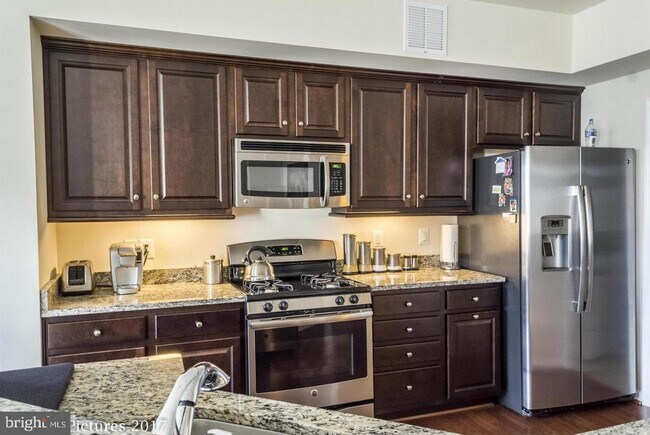 Building Photo - 4845 Dane Ridge Cir