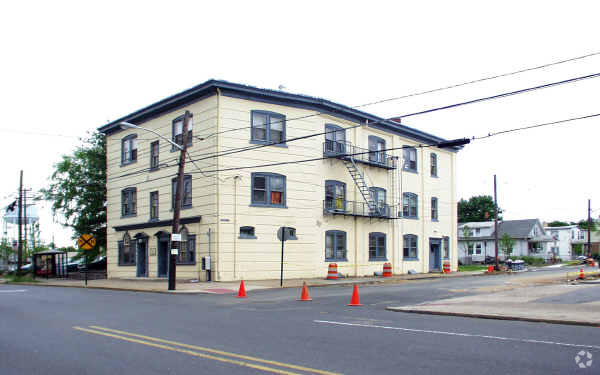 Primary Photo - Rivers Bend Apartments
