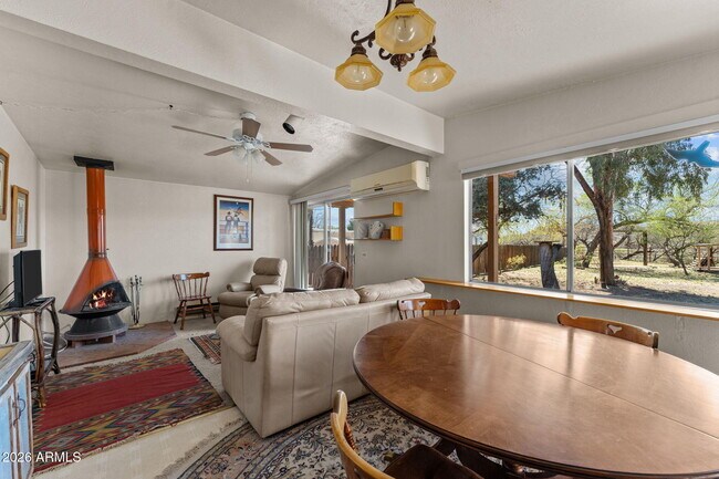 Foto del edificio - 757 Oleander St