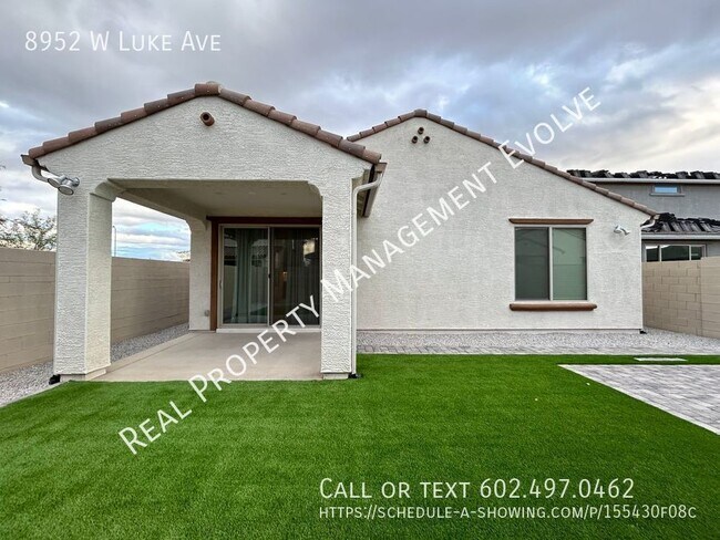 Foto del edificio - BRAND NEW GLENDALE HOME!