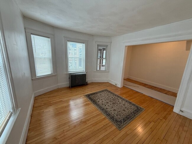 Building Photo - 270-272 Holbrook Rd