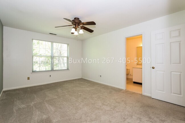 Foto del edificio - Beautiful 2 Bed / 2 Bath second-floor condo in Rose Hollow community!