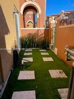 Foto del edificio - 10643 SW 7th St