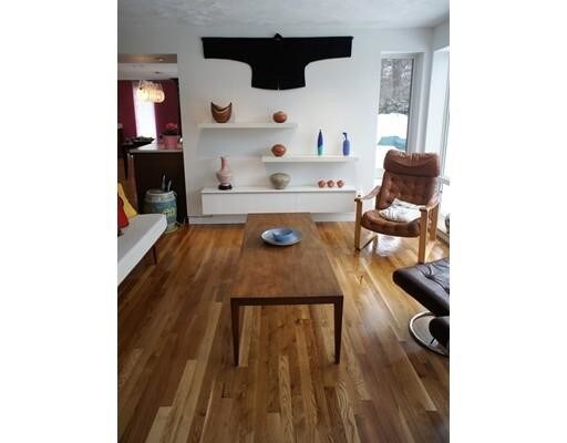 Foto del edificio - 6 Field Rd