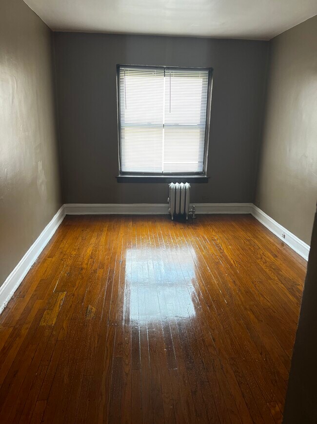 Foto del edificio - 8036 S Ellis Ave