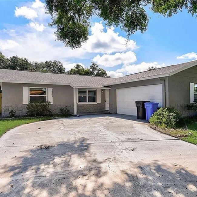 Spacious Remolded House 3bed 2 baths /only... - Spacious Remolded House 3bed 2 baths /only...