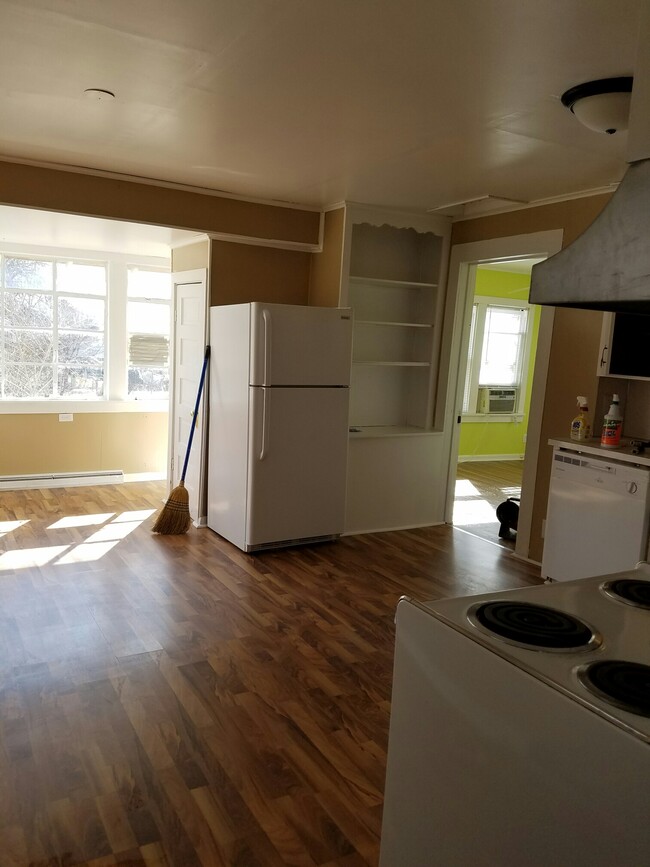 Kitchen, south view - 819 West Bridge Avenue