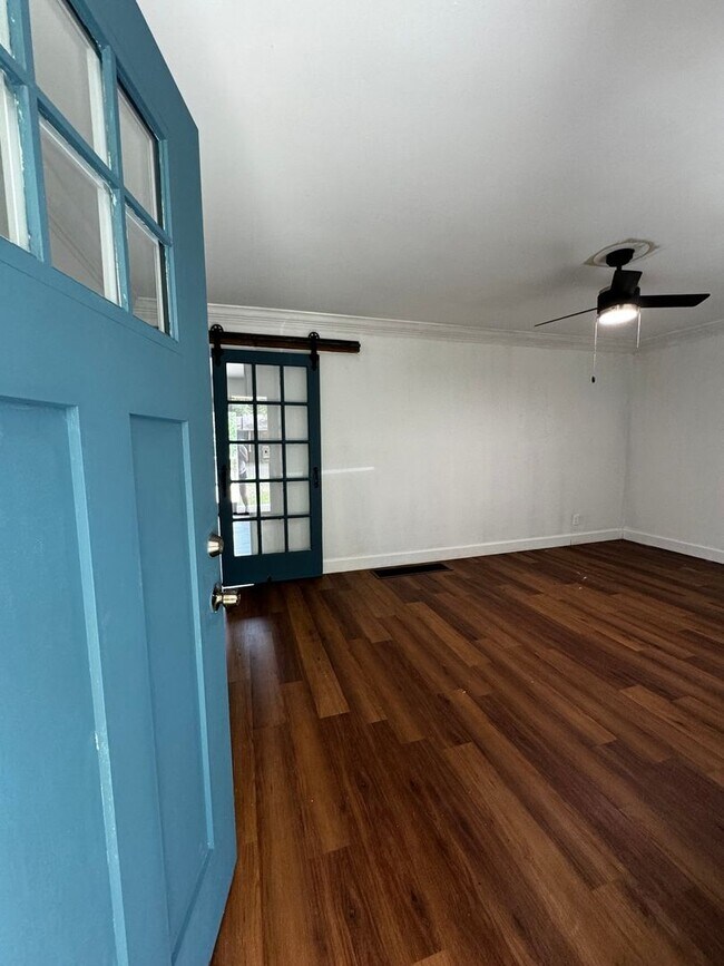 Foto del edificio - 3 Bedroom Single Family Home in Pleasant G...