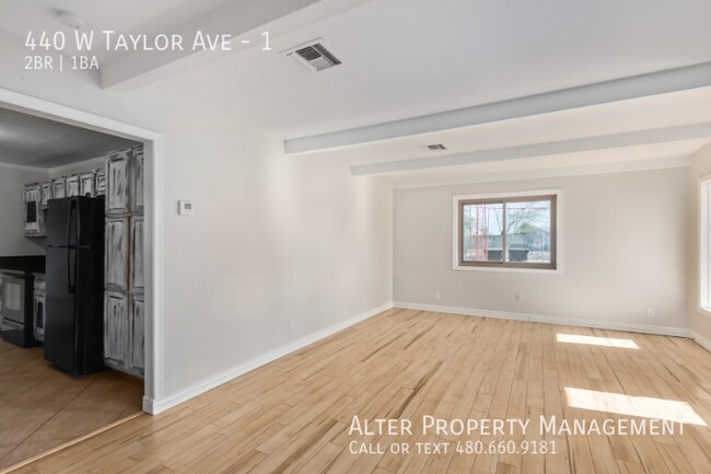 Building Photo - 440 W Taylor Ave