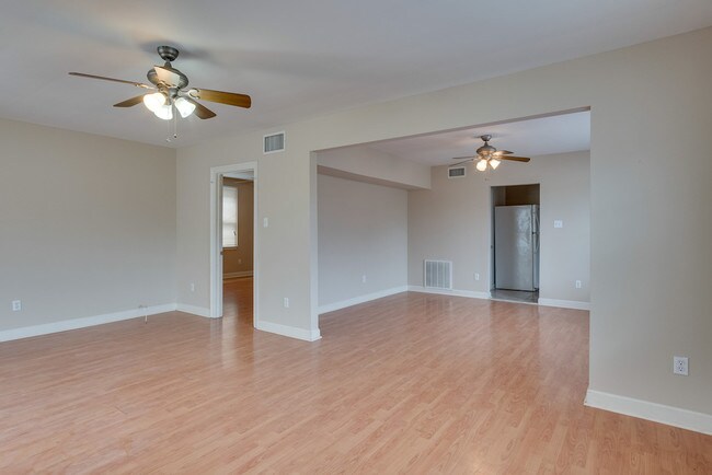 Open Living / Dining - 4665 Dart St
