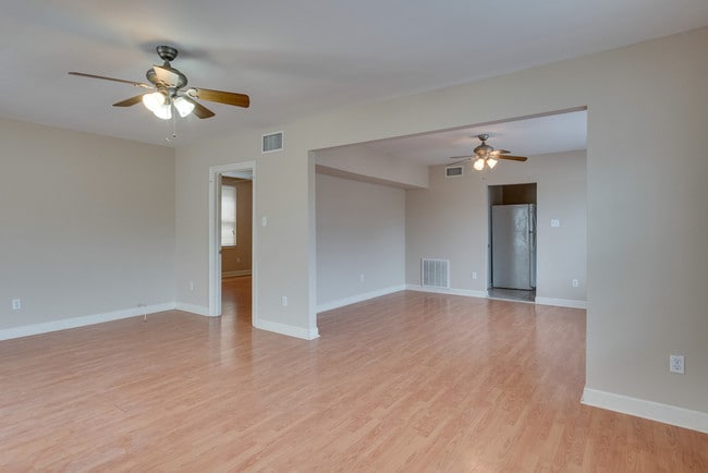 Open Living / Dining - 4665 Dart St