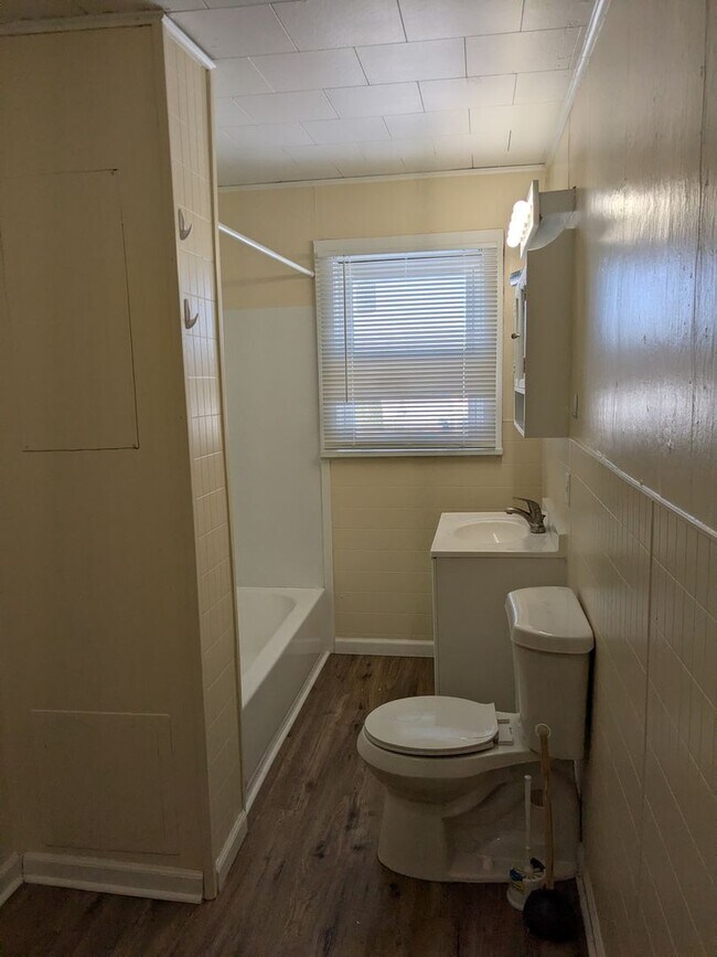 Foto del edificio - 2 bedroom 1 bath Koppel