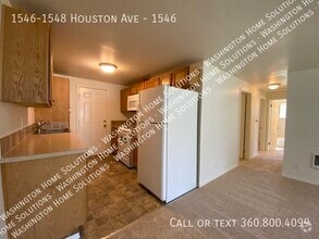 Building Photo - 1546-1548 Houston Ave