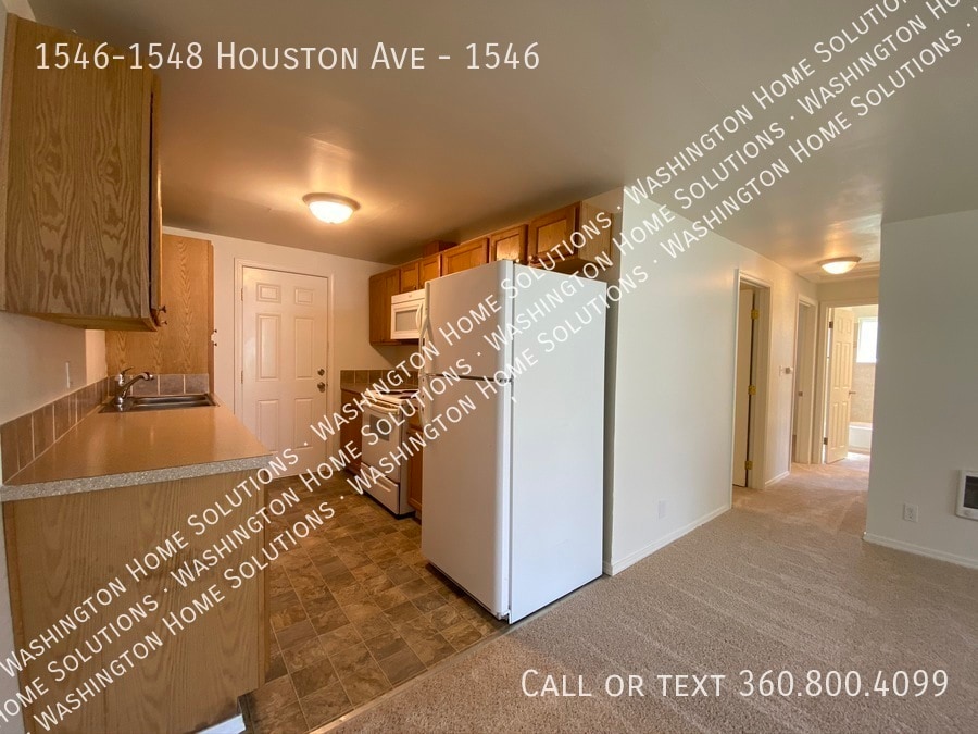 Primary Photo - 1546-1548 Houston Ave-1546