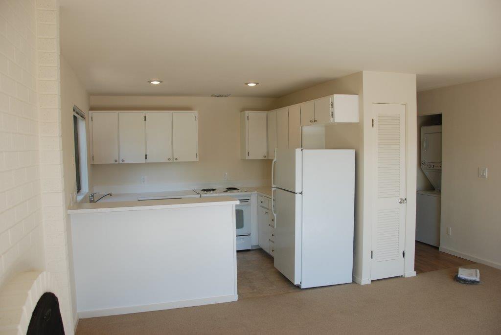 Kitchen - 303 10th Ave S