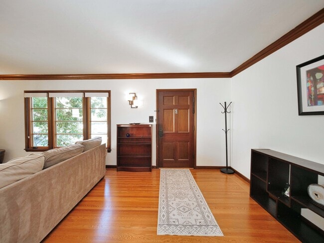 Photo - 1718 Le Roy Ave Townhome