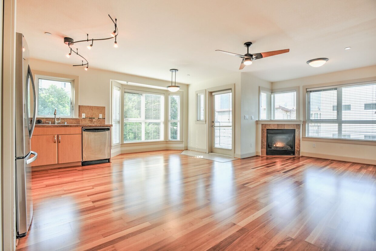 Foto del edificio - North Capital Hill owner offering move in ...