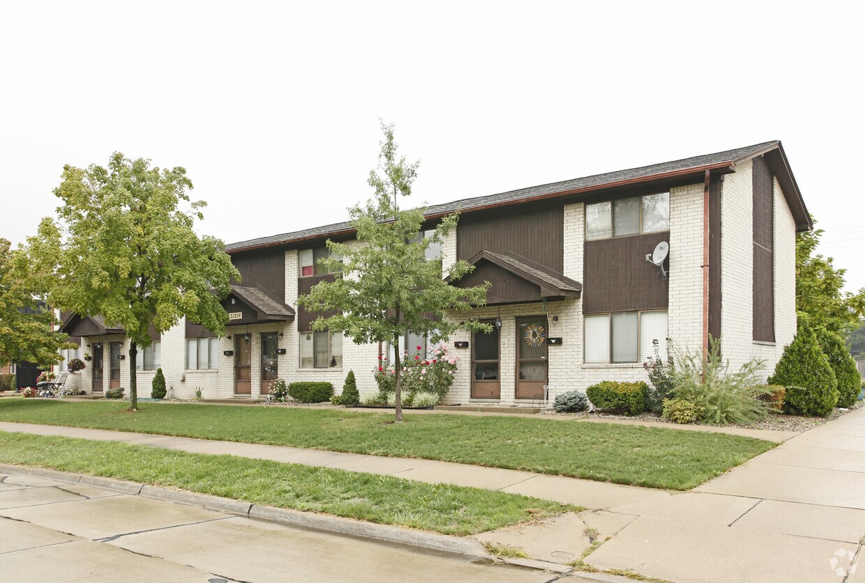 31216 Pardo St, Garden City, MI 48135 Apartments in Garden City, MI
