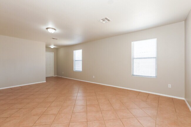 Foto del edificio - 11225 E Quicksilver Ave