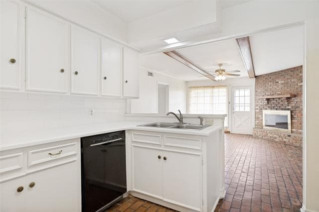 Building Photo - 7726 Dentcrest Dr