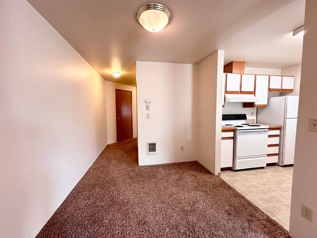 Building Photo - 808 Juniper Ave