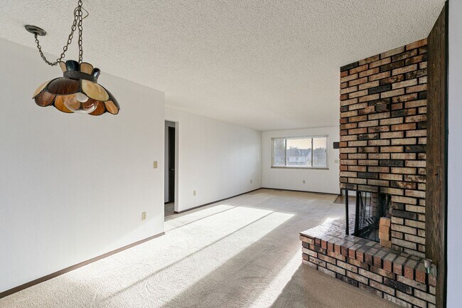 Building Photo - 1417 Fleta Ct