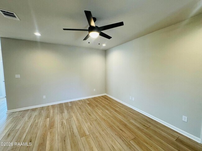 Foto del edificio - 7383 Alley Oak Ln