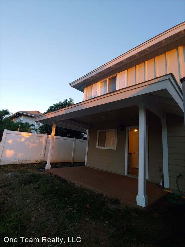 Foto del edificio - 3 br, 2 bath House - 87-1070 Huamoa St