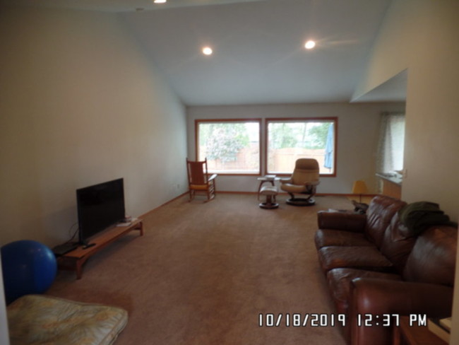Building Photo - 10 Aspen Creek Ct