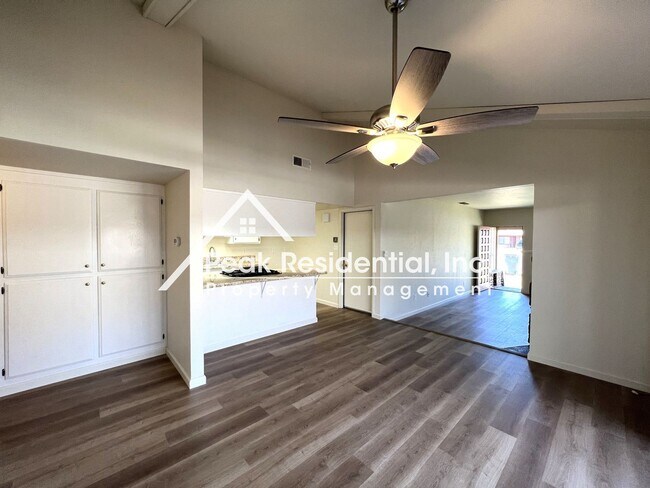 Building Photo - 2 br, 1 bath House - 2437 Wurth Ct