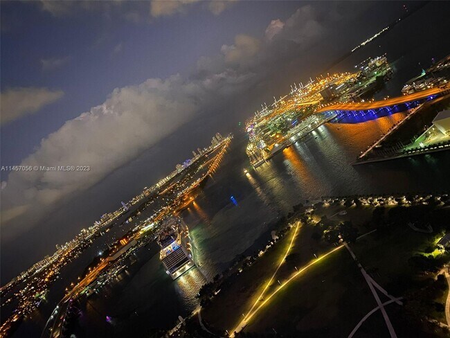 Building Photo - 1100 Biscayne Blvd