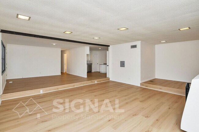 Building Photo - 432 Argonne Dr NE