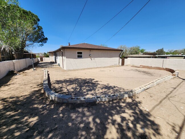 Foto del edificio - 4600 Mountain Rd NE