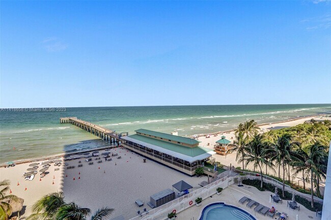 Foto del edificio - 16699 Collins Ave