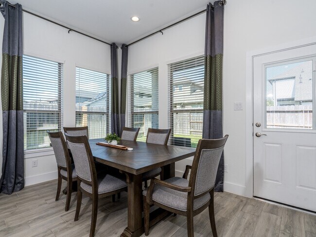 Building Photo - 13210 Wood Leaf Pk