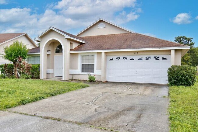 Building Photo - Stunning 3/2 Home with a Spacious 2 Car Garage in the sought-after Royal Manor Estates - Orlando!