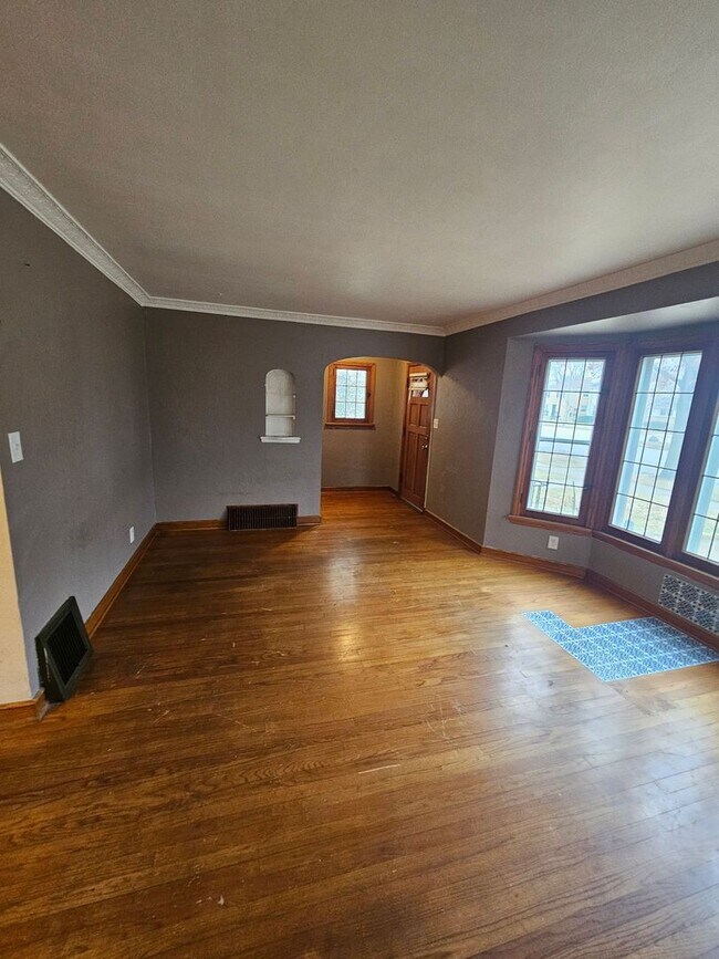 Building Photo - 4110 W Roosevelt Dr