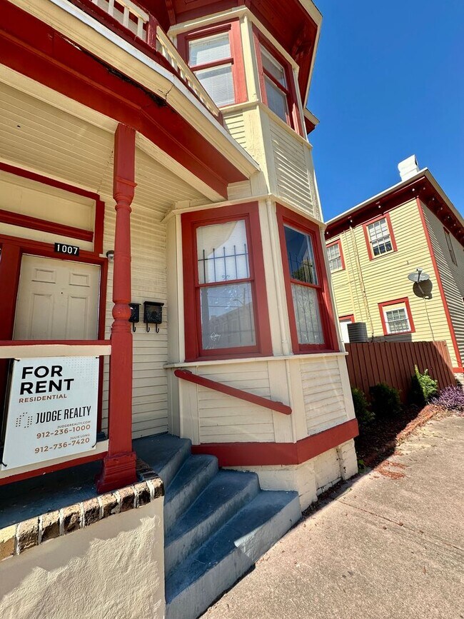 Foto del edificio - 1 BED | 1 BATH | PRIVATE BACK PATIO | WEST...