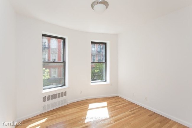 Building Photo - 2 br, 1 bath Apartment - 315 E 86th St