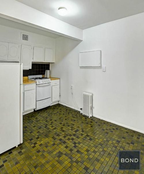Building Photo - 259 W 29th St