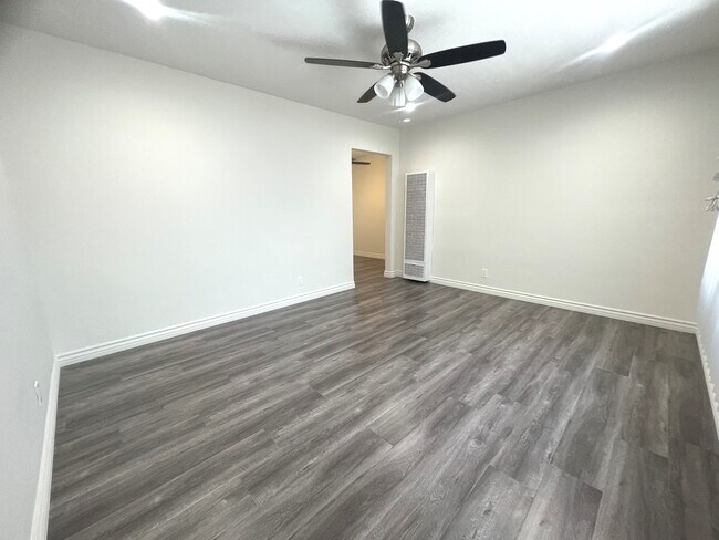 Foto del edificio - 3757 S Bentley Ave