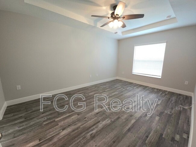 Building Photo - 8027 N Independence Way