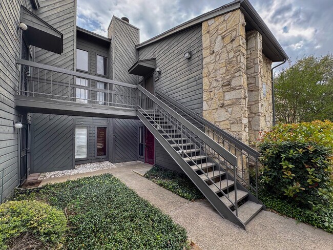 Foto del edificio - Spacious 1 Bedroom 1 Bathroom Condo in NE San Antonio! Available NOW!
